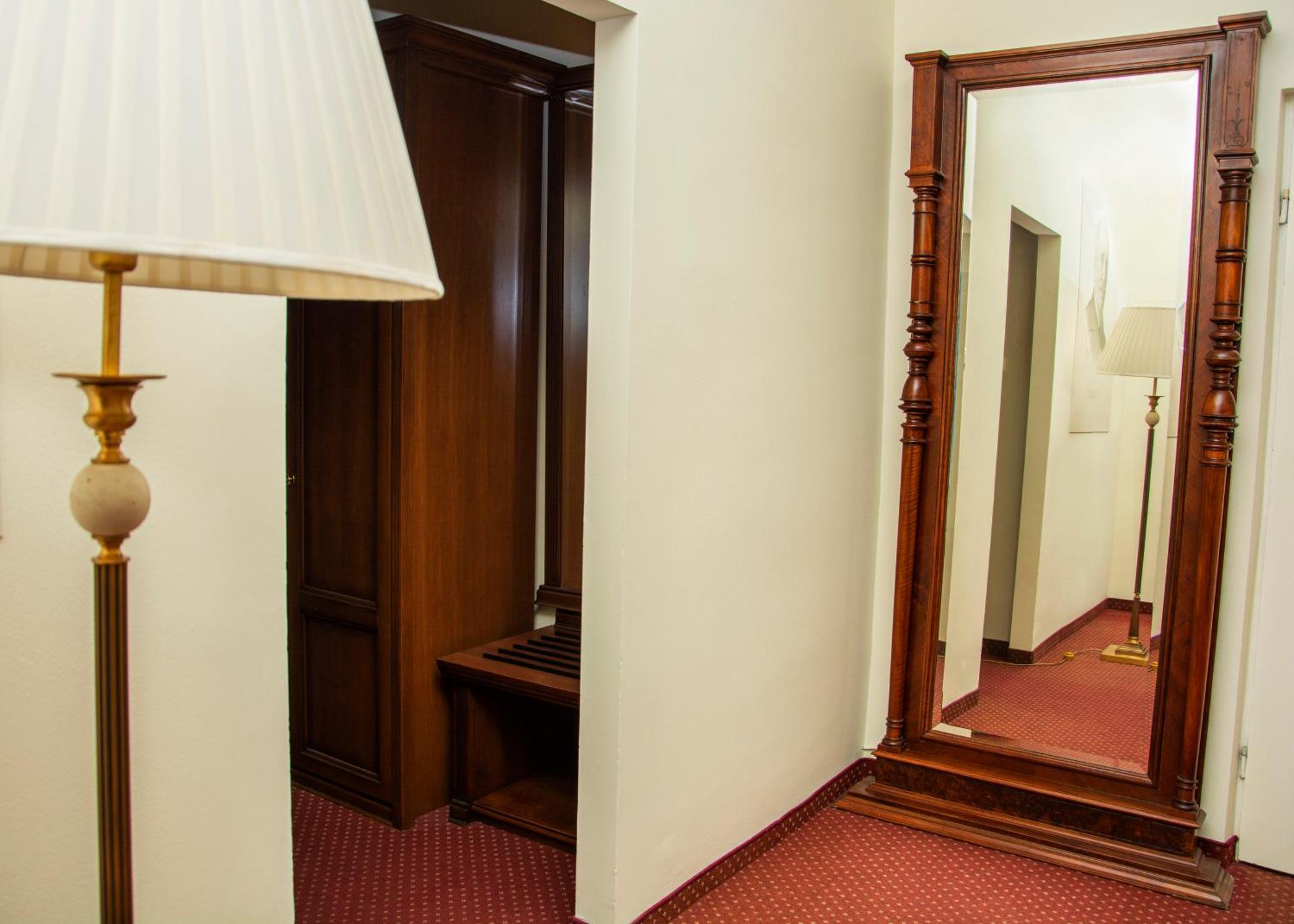 Bed and Breakfast Savoy Шпала Экстерьер фото